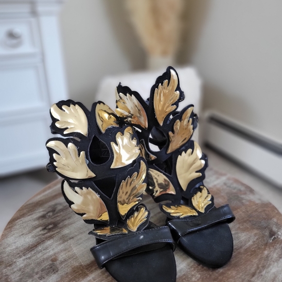 Bohemian vintage high heels sandals costume rare find. - Picture 10 of 11